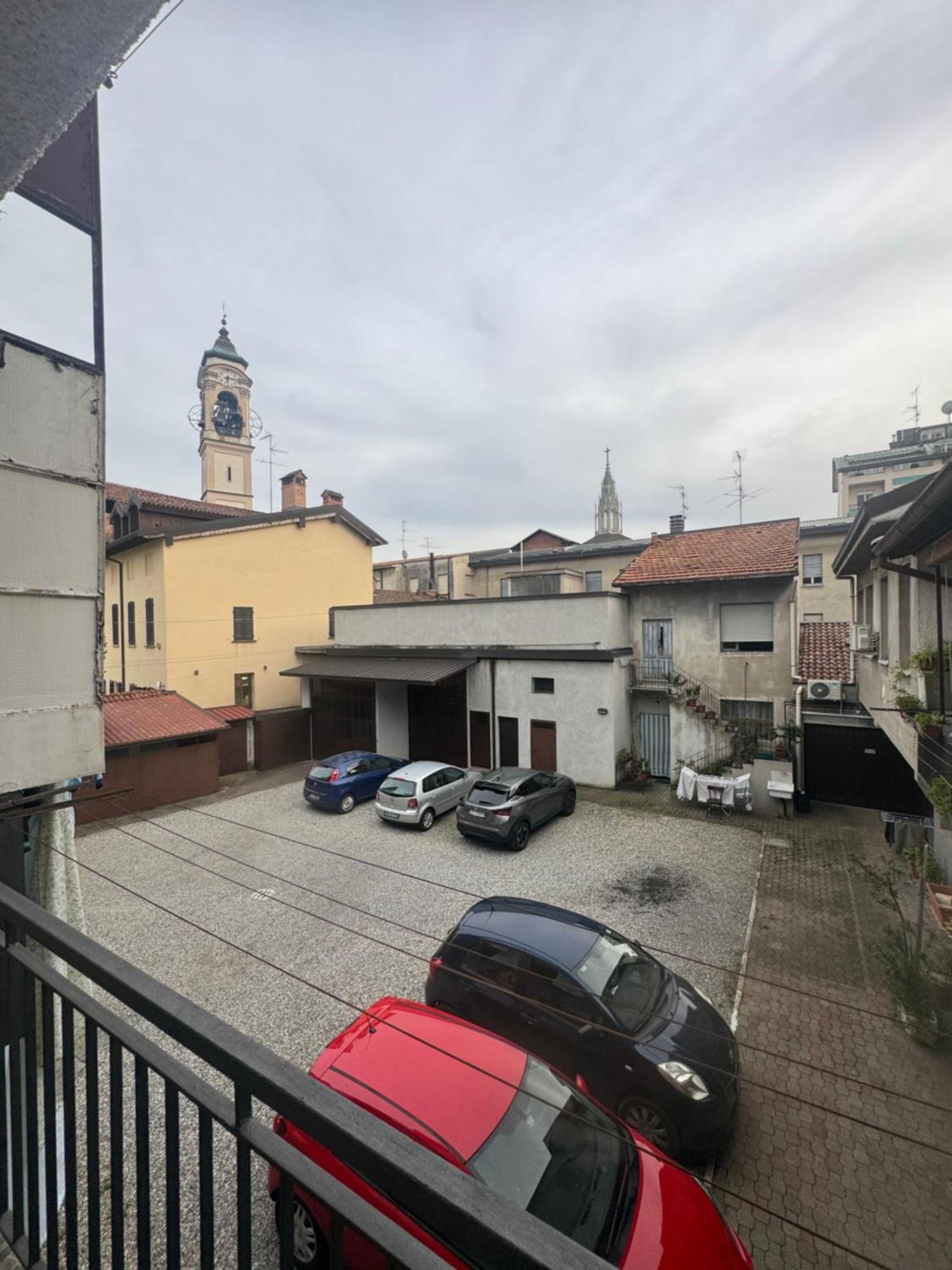 Casa Alessio - Elegante Appartamento Nel Cuore Di Cesano Maderno Exteriör bild